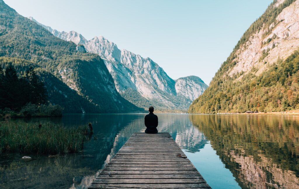 Quick and Easy Meditation "Snacks" To Help You Avoid Caregiver Burnout by Elizabeth Bailey @PatientPOV #caregiver #burnout #meditation 